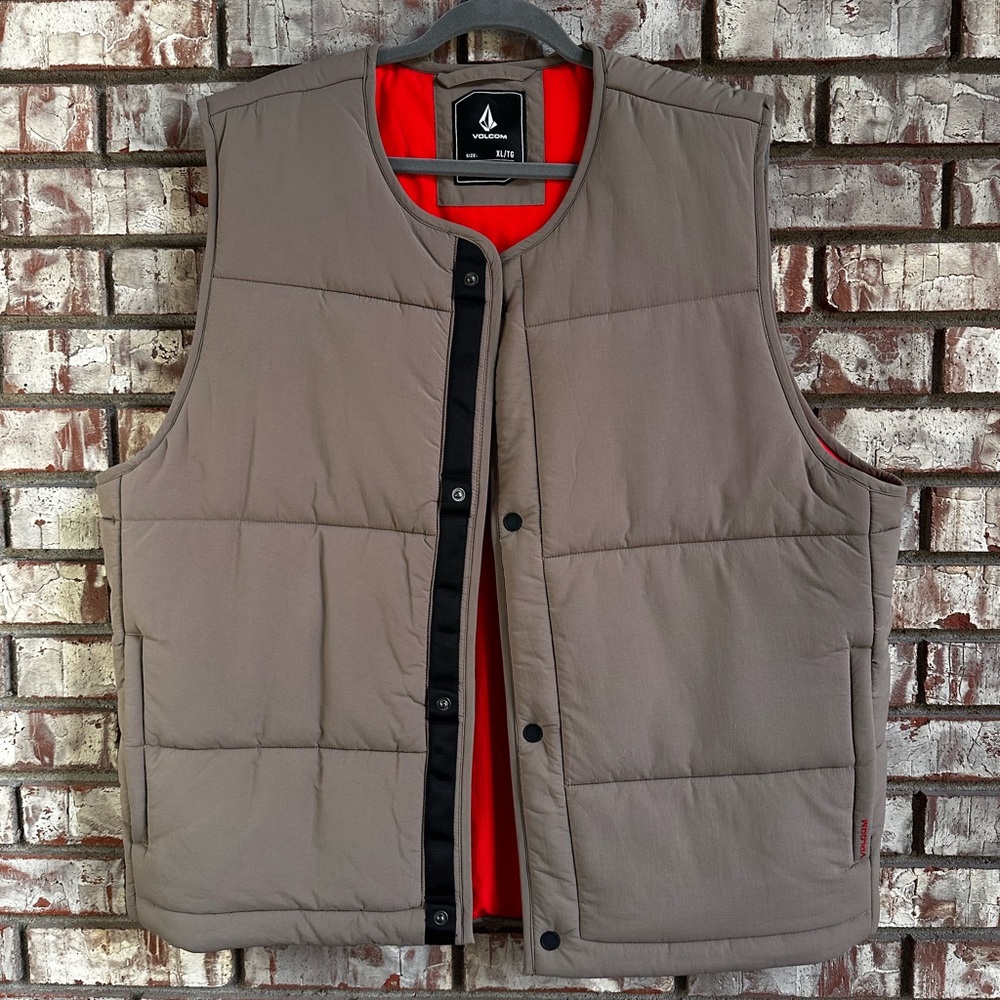 Volcom Men's Tan Beige Quilted Puffer Vest